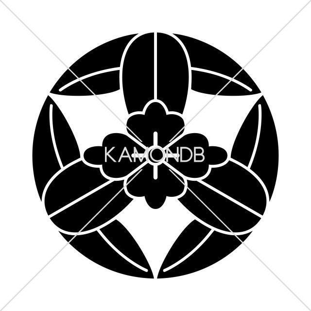 九枚笹敷に花菱